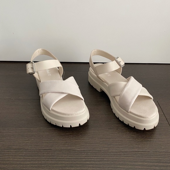 Timberland London Vibe Ankle-Strap Sandals // Light Taupe - Picture 9 of 15